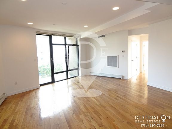 18.5x14 Living Room