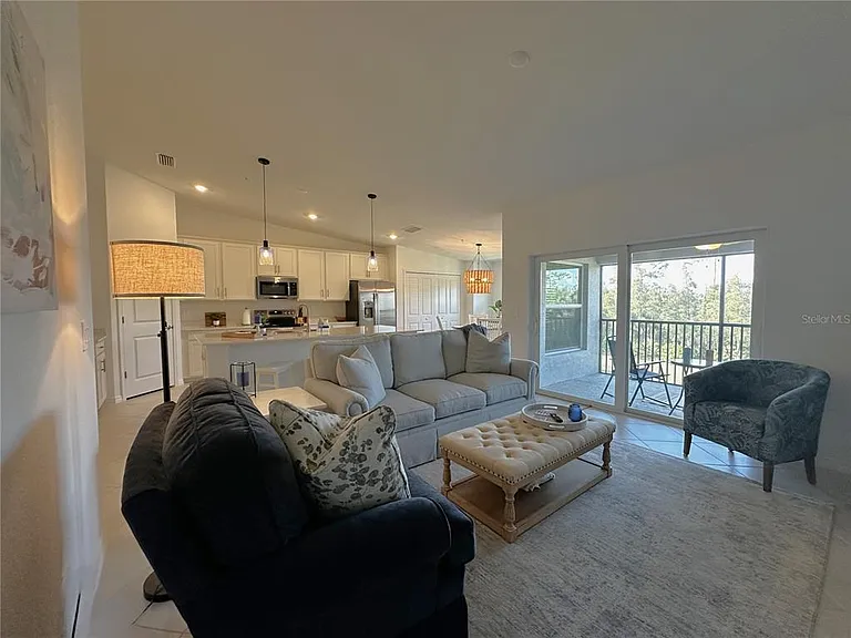 14221 Heritage Landing Blvd #2024 — Photo 7