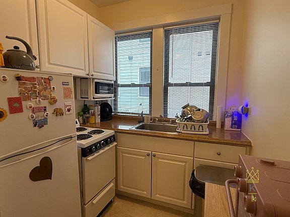 2nd image of 126 Babcock St APT 7B