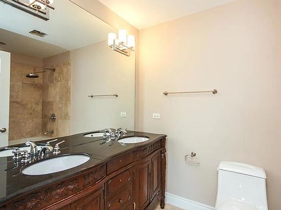 3rd image of 4625-37 S Drexel Ave #307