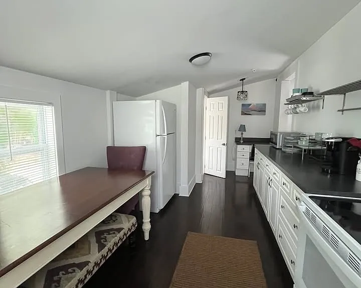 132 King St #2 — Photo 9