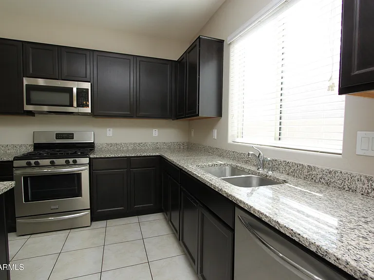 43522 W Snow Dr — Photo 14