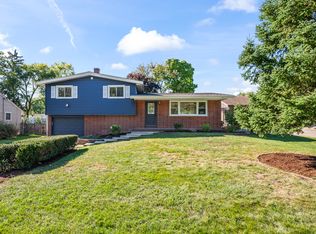 1152 Aberdeen Ln, Mundelein, IL 60060