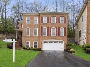 7667 Oak Field Ct, Springfield, VA 22153