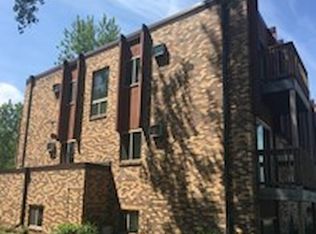 624 Kinney Ave N APT 104, Thief River Falls, MN 56701
