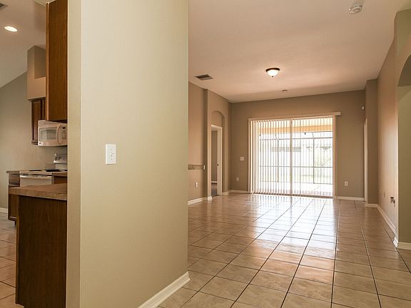 5th image of 449 Stone Briar Dr