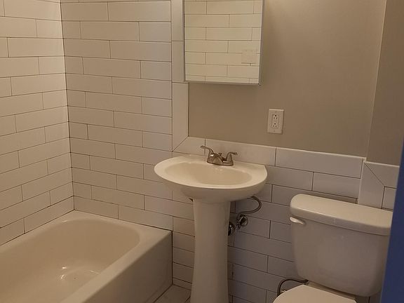 4th image of 3962 W Girard Ave #302