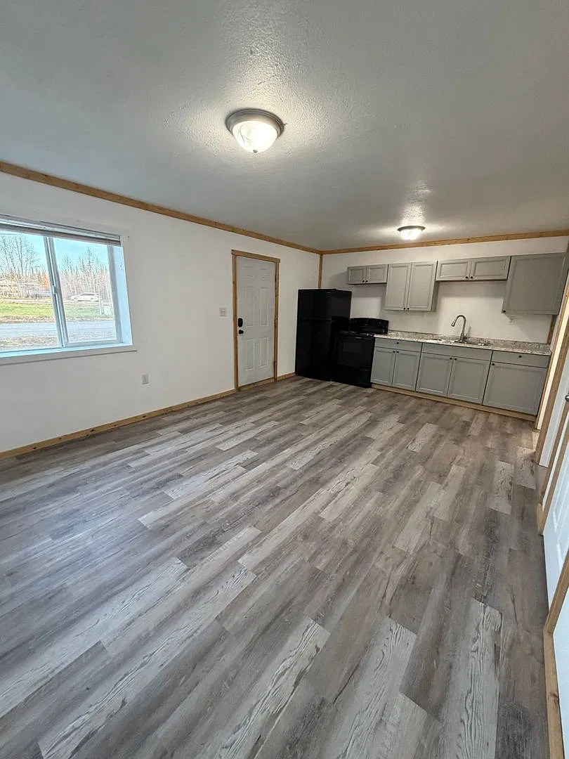 Elvira Ave 2881* — Photo 3