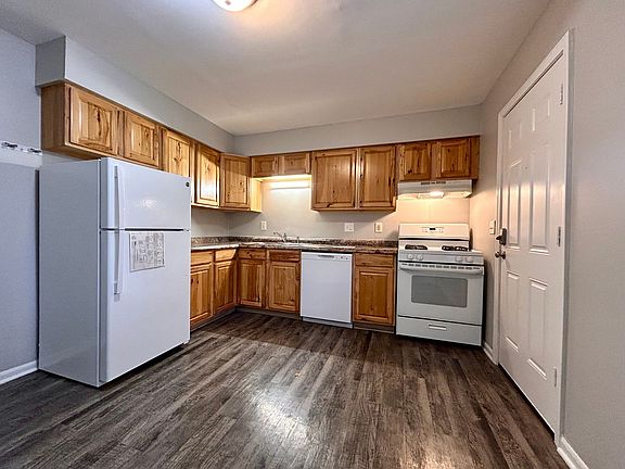 4th image of 1921 Farragut St SW #3