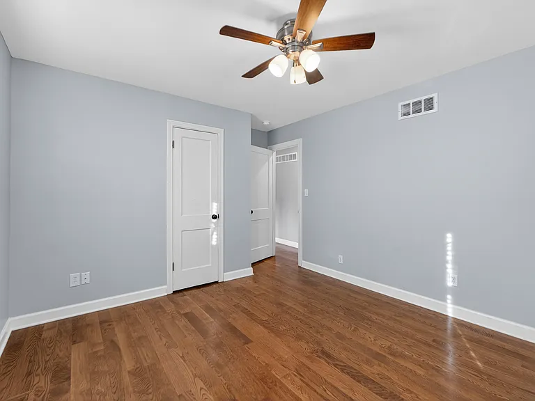 4640 W 70th Ter — Photo 14