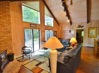 862 Moberg Rd, Becket, MA 01223