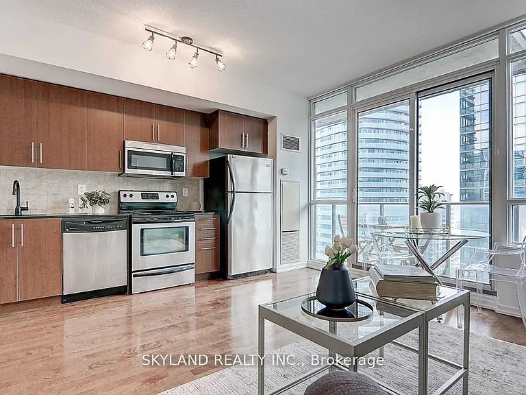 65 Bremner Blvd #3004 — Photo 6