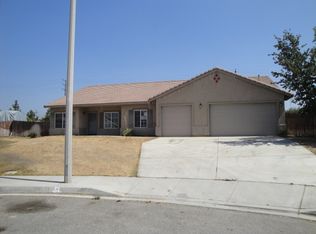 11318 Farmers Ct, Bloomington, CA 92316