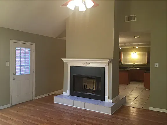 3 bed, 1675 sqft, $1,700 — Photo 2