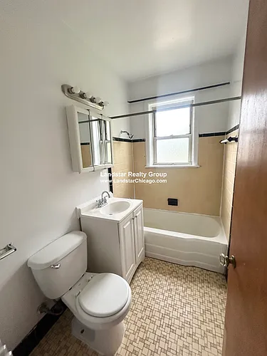 1916 W Lunt Ave #3S Photo 1