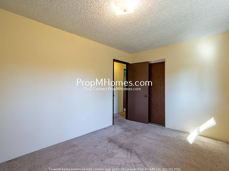 313 East St — Photo 13
