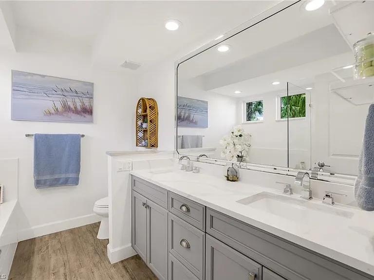 790 Willowbrook Dr #305 — Photo 10