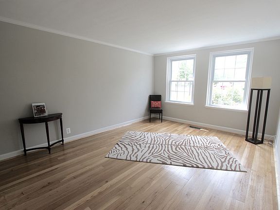 2nd image of 3303 S Stafford St APT A1