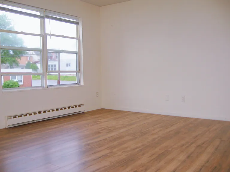 642 Genesee St #1 — Photo 3
