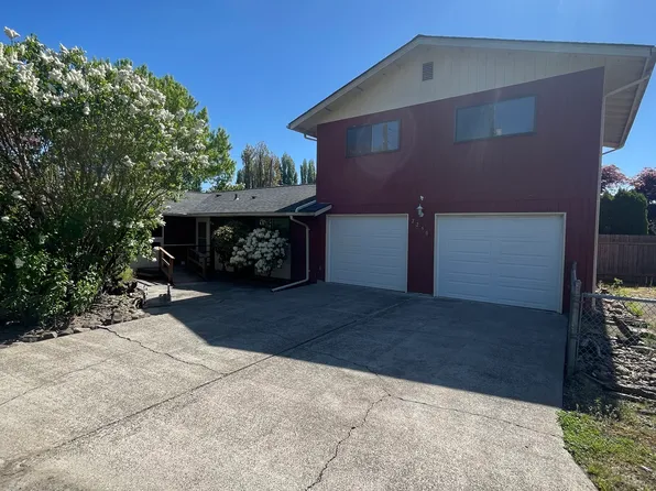 2250 32nd Ave, Longview, WA 98632