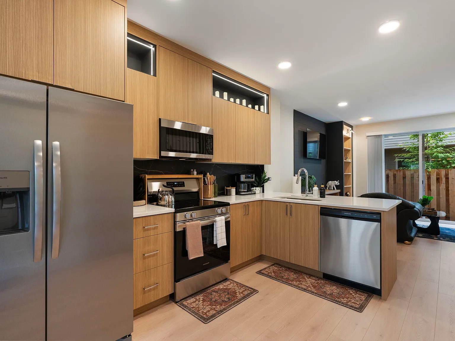 2 bed, 2.5 bath, $3,950 — Photo 3