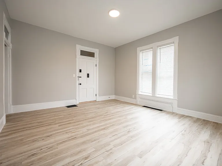 119 S Jackson St #1 — Photo 2