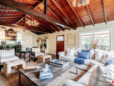 16843 W Sunset Blvd, Pacific Palisades, CA, 90272