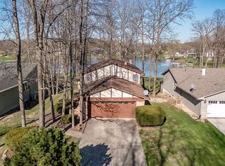 2368 Four Seasons Ct, Crown Point, IN 46307
