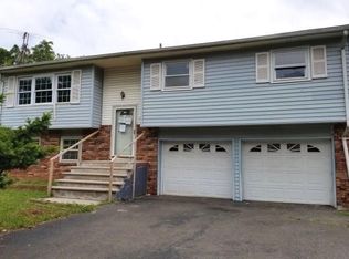 227 Phillips Rd, Somerset, NJ 08873