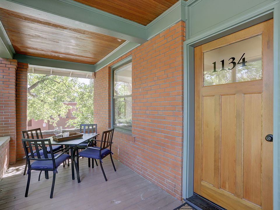 Al fresco dining for 4 on the front porch