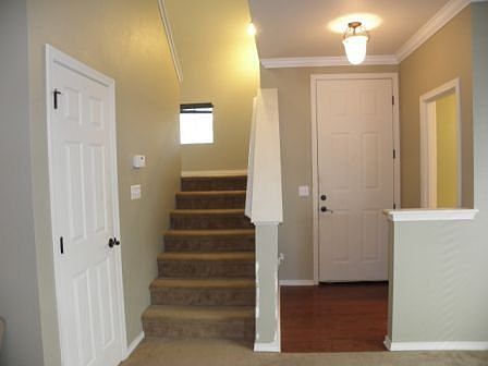 2nd image of 4164 Edgewater Blvd NE