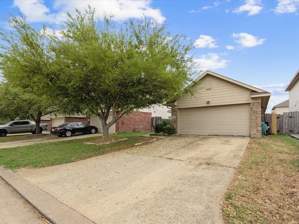 17218 Osprey Landing Dr, Hockley, TX 77447
