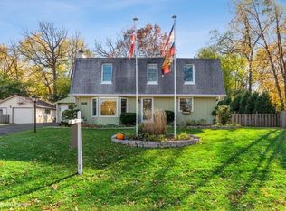 1059 Betty Dr, Lake Zurich, IL 60047