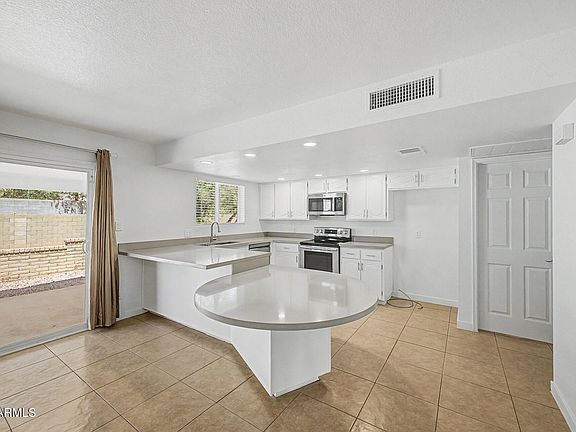 2nd image of 2528 E Malibu Drive