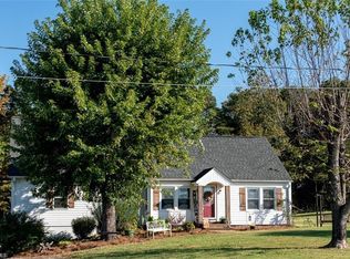 182 Peele Rd, Mount Airy, NC 27030