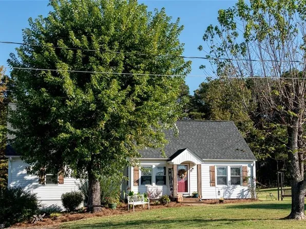 182 Peele Rd, Mount Airy, NC 27030