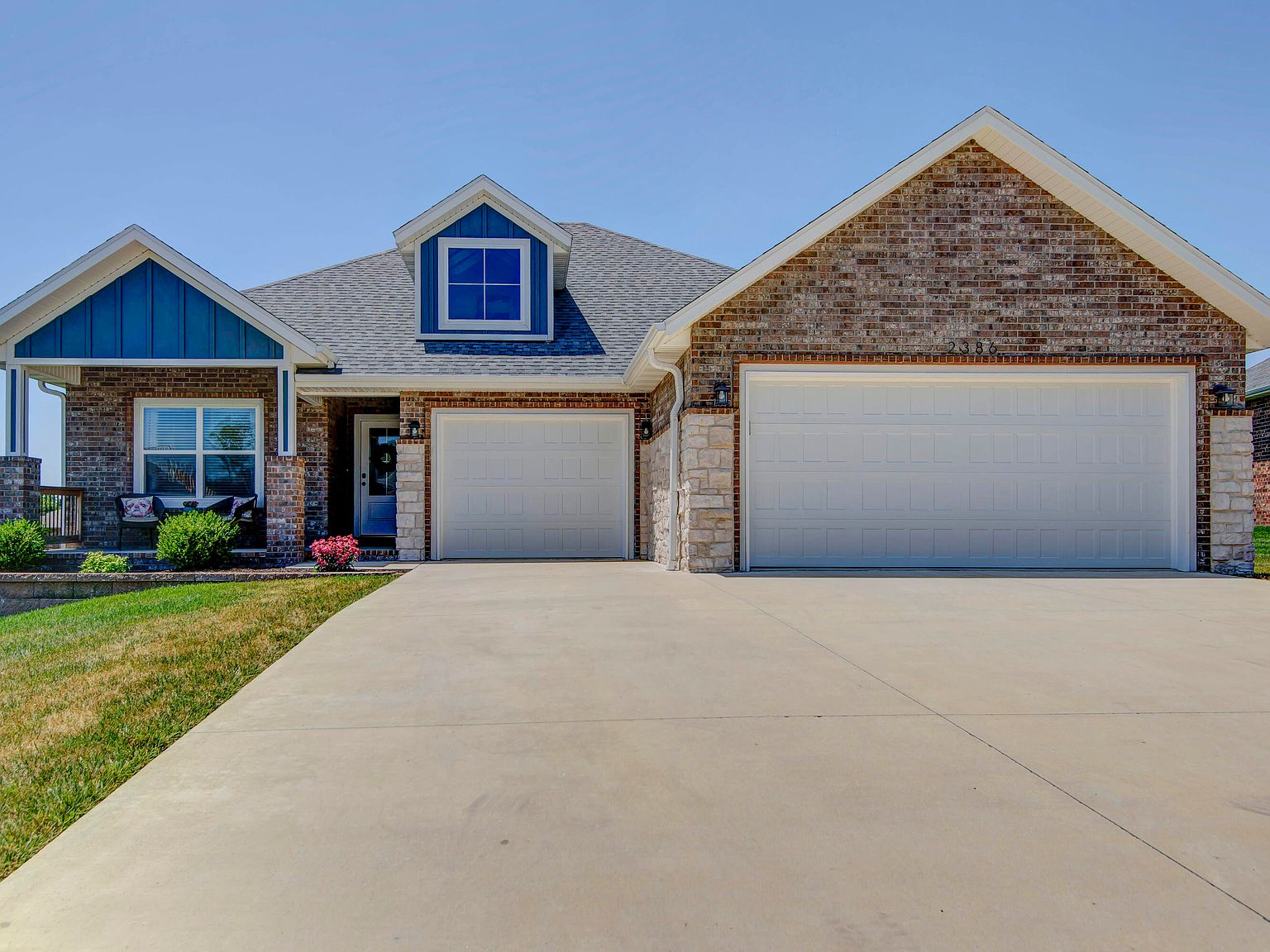 洋書 DRAWN FROM THE SOURCE 2386 N Citation Avenue, Springfield, MO 65802 | Zillow