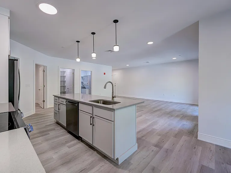 2059 Lafayette Rd #202 — Photo 11