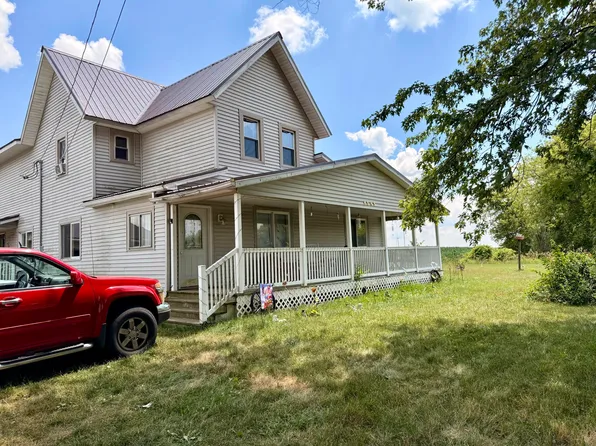 8565 S Mount Hope Rd, Carson City, MI 48811