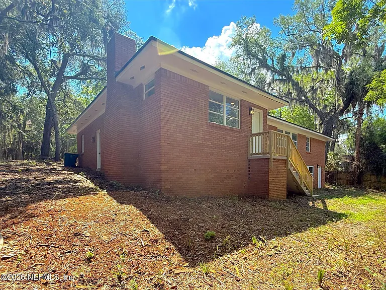 10135 Lakeview Rd W — Photo 13