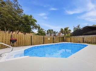 2810 Lee Trevino Ct, Shalimar, FL 32579