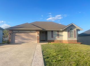 4451 W University St, Springfield, MO 65802