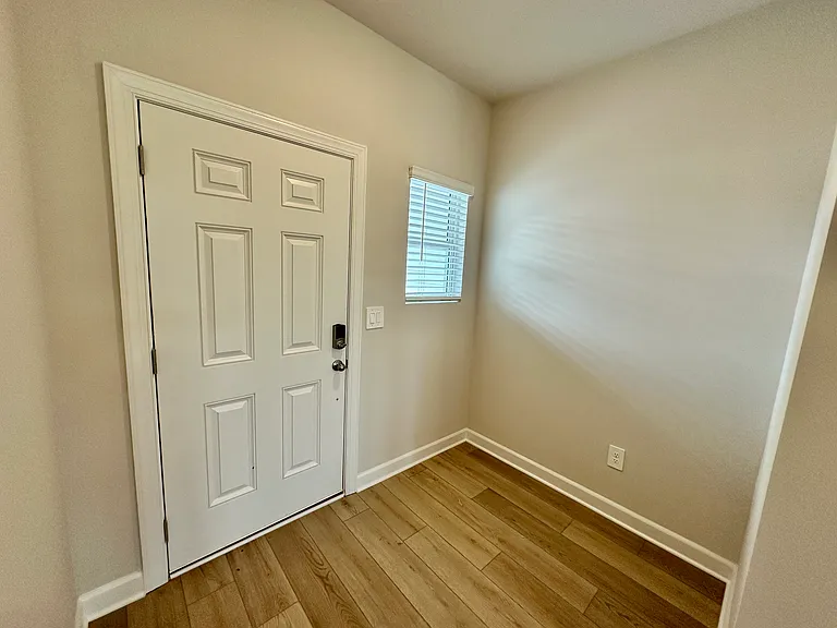 217 Cupid Ct — Photo 3