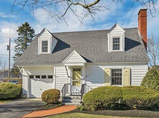 16 Anns Ln, Hampton, NH 03842