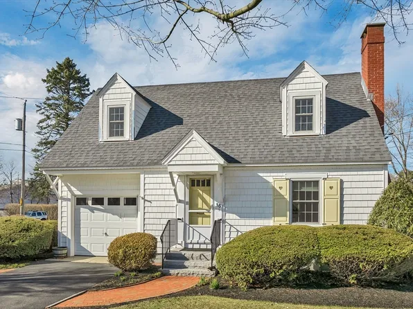 16 Anns Ln, Hampton, NH 03842