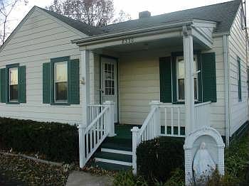1st image of 8330 Taft St