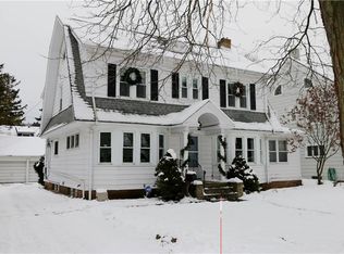 100 Sagamore Dr, Rochester, NY 14617