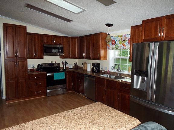 4th image of 42 Savannah Meadows Trl