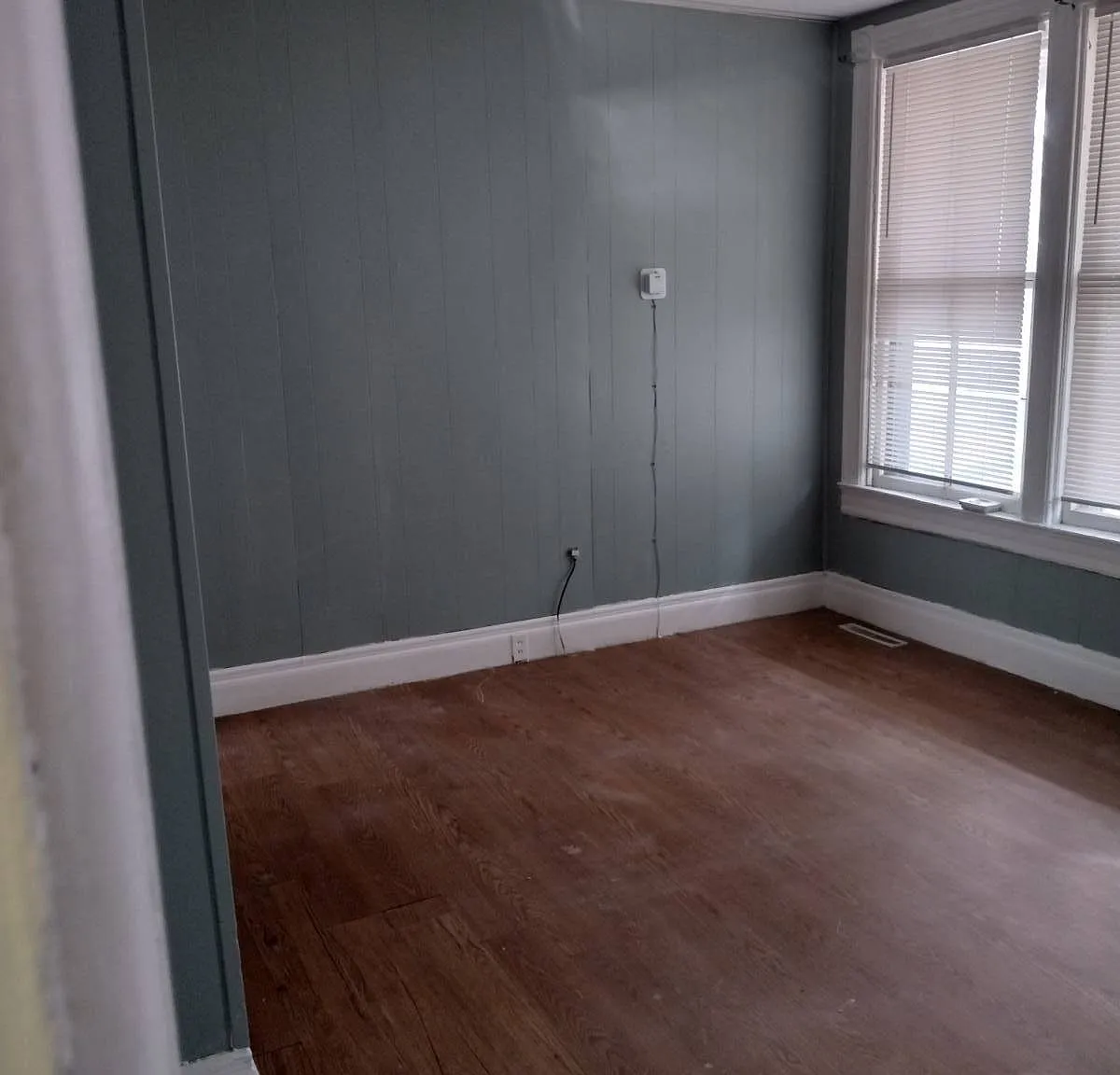1 bed, 1.0 bath, $700 — Photo 1