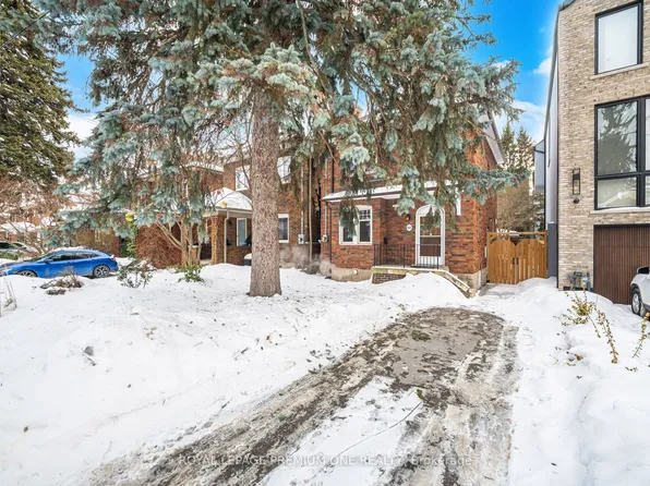 61 Methuen Ave, Toronto, ON M6S 1Z7